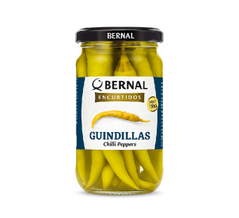 Guindillas Chilli Peppers Bernal – вогняний акцент на тарілці!  Іспанські мариновані перці чилі преміум-класу для справжніх гурманів та професійних кухонь. — фото | Сирна Карта