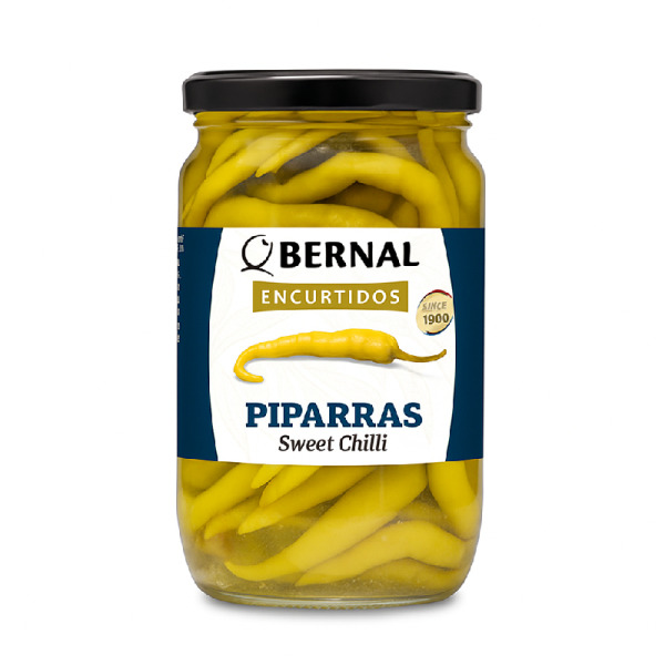 Купити Piparras Sweet Chilli Bernal – вишуканий смак солодкого перцю по-баскски!  Ідеальний маринований акцент для гурманів та професійної кухні. — преміальні Овочі · Антипасті від Cheese Map™ Україна
