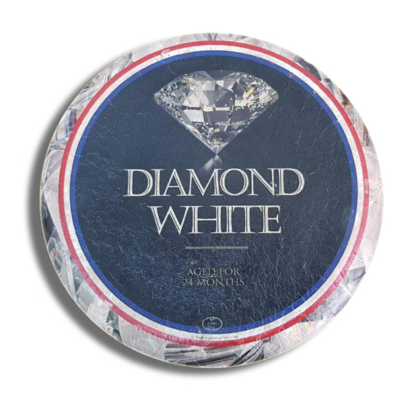 Купити Сир витриманий Білий Діамант Diamond White 24+ – вершина смаку серед витриманих сирів — преміальні Голландські · Сири від Cheese Map™ Україна
